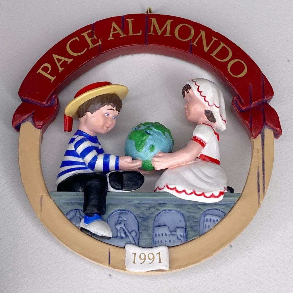 Hallmark Keepsake Ornament Peace on Earth Italy 1991 First in Series With Box
